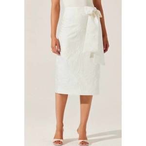 NEW ASTR jazmine skirt in white